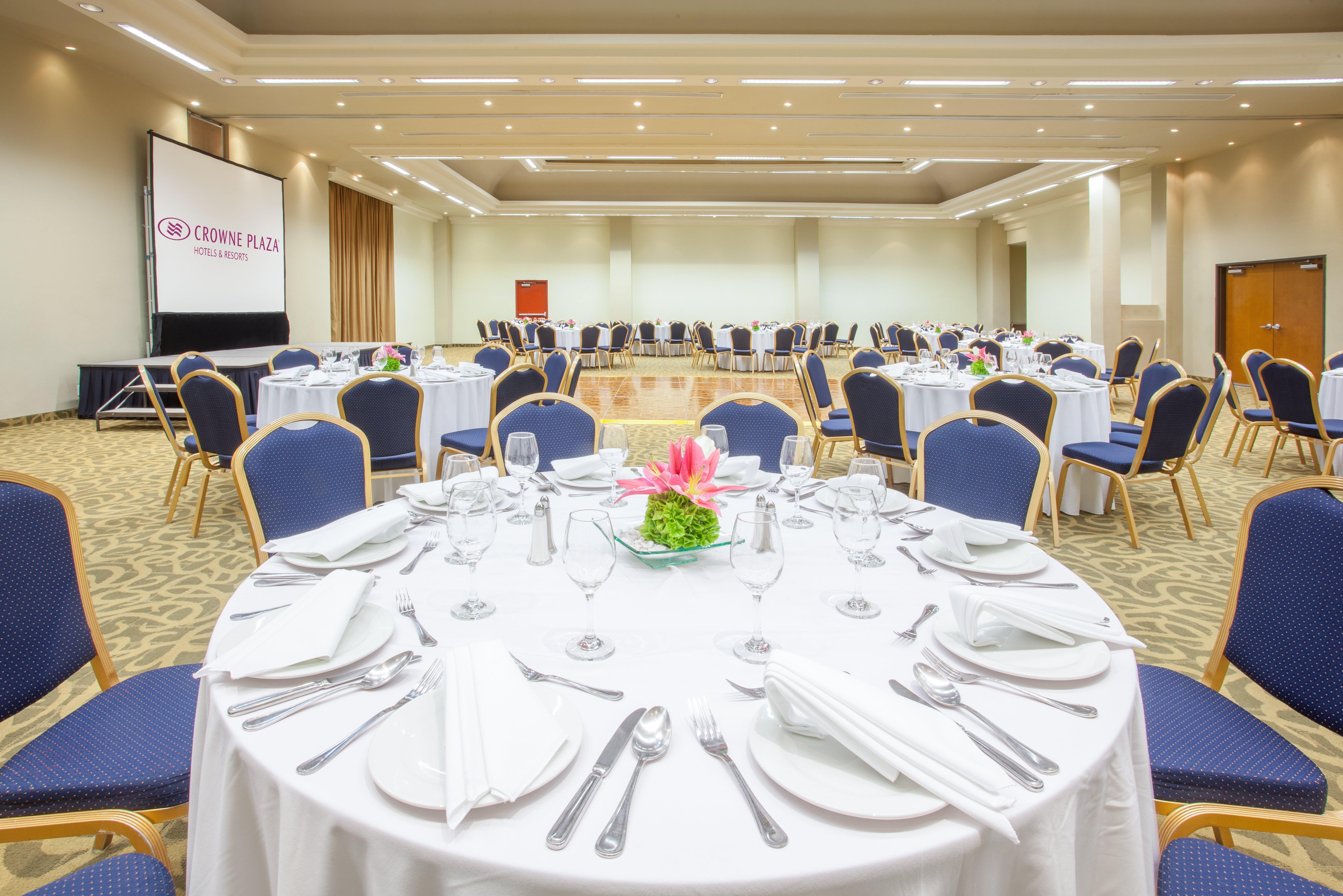 คราวน์ พลาซา มอนเทอร์เรย์ แอโรปวยร์โต Hotel มอนแตร์เรย์ ภายนอก รูปภาพ