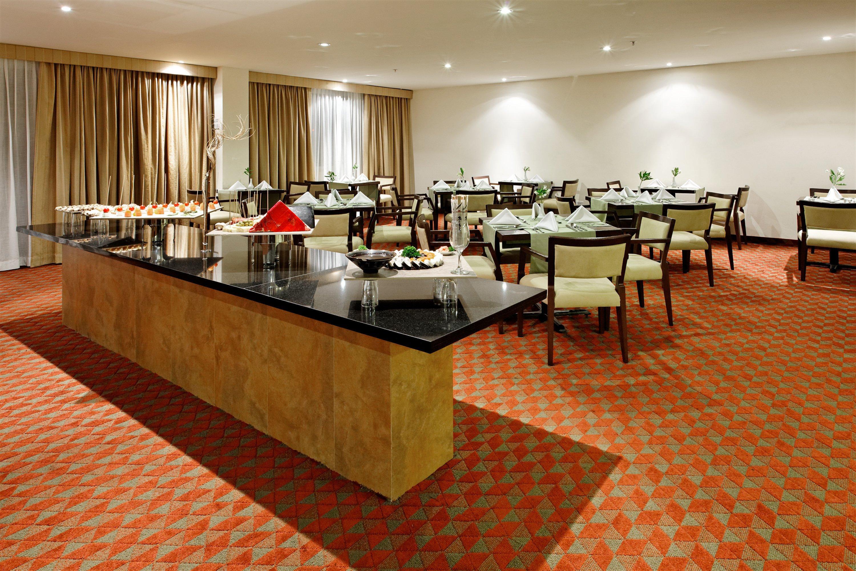คราวน์ พลาซา มอนเทอร์เรย์ แอโรปวยร์โต Hotel มอนแตร์เรย์ ร้านอาหาร รูปภาพ