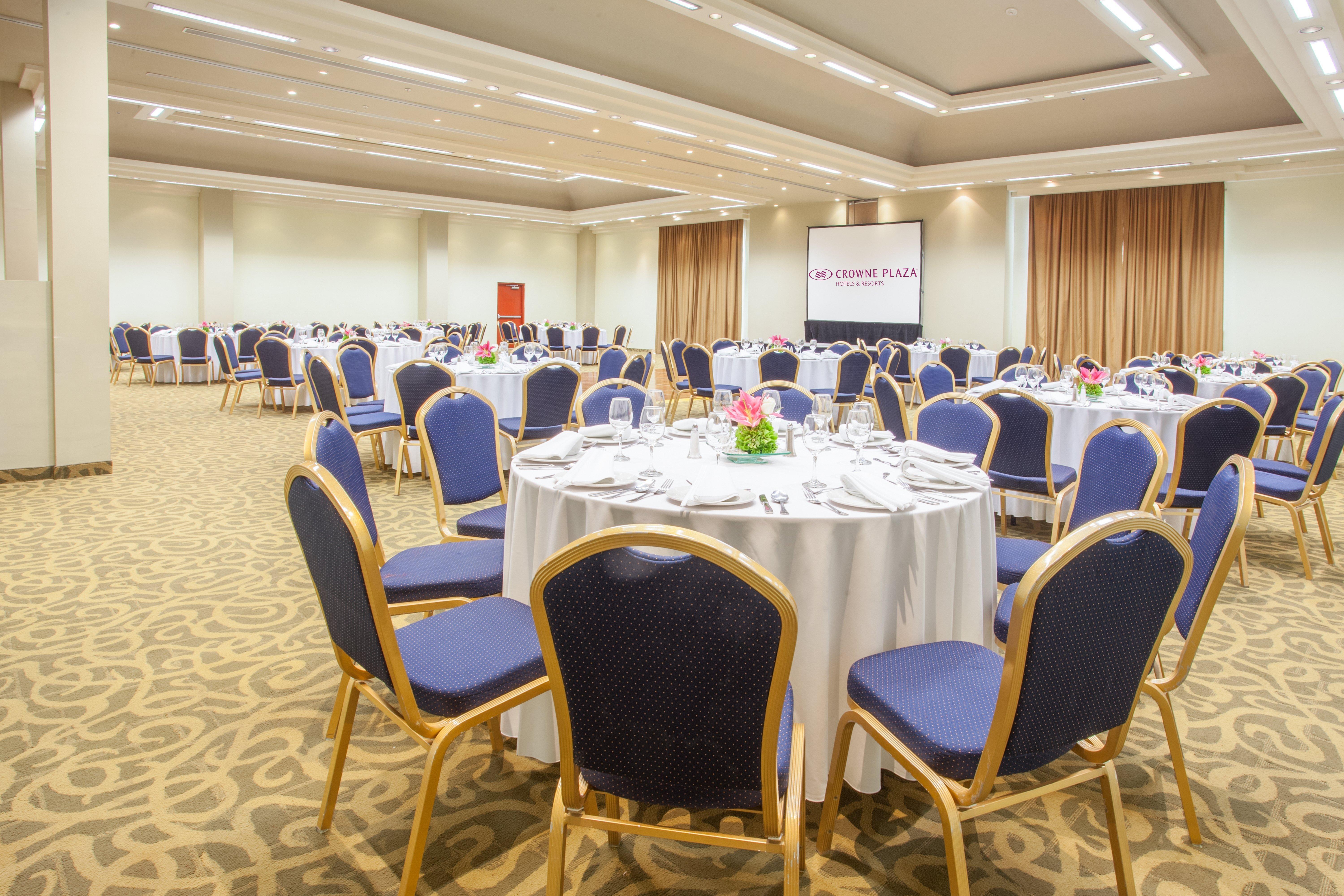 คราวน์ พลาซา มอนเทอร์เรย์ แอโรปวยร์โต Hotel มอนแตร์เรย์ ภายนอก รูปภาพ