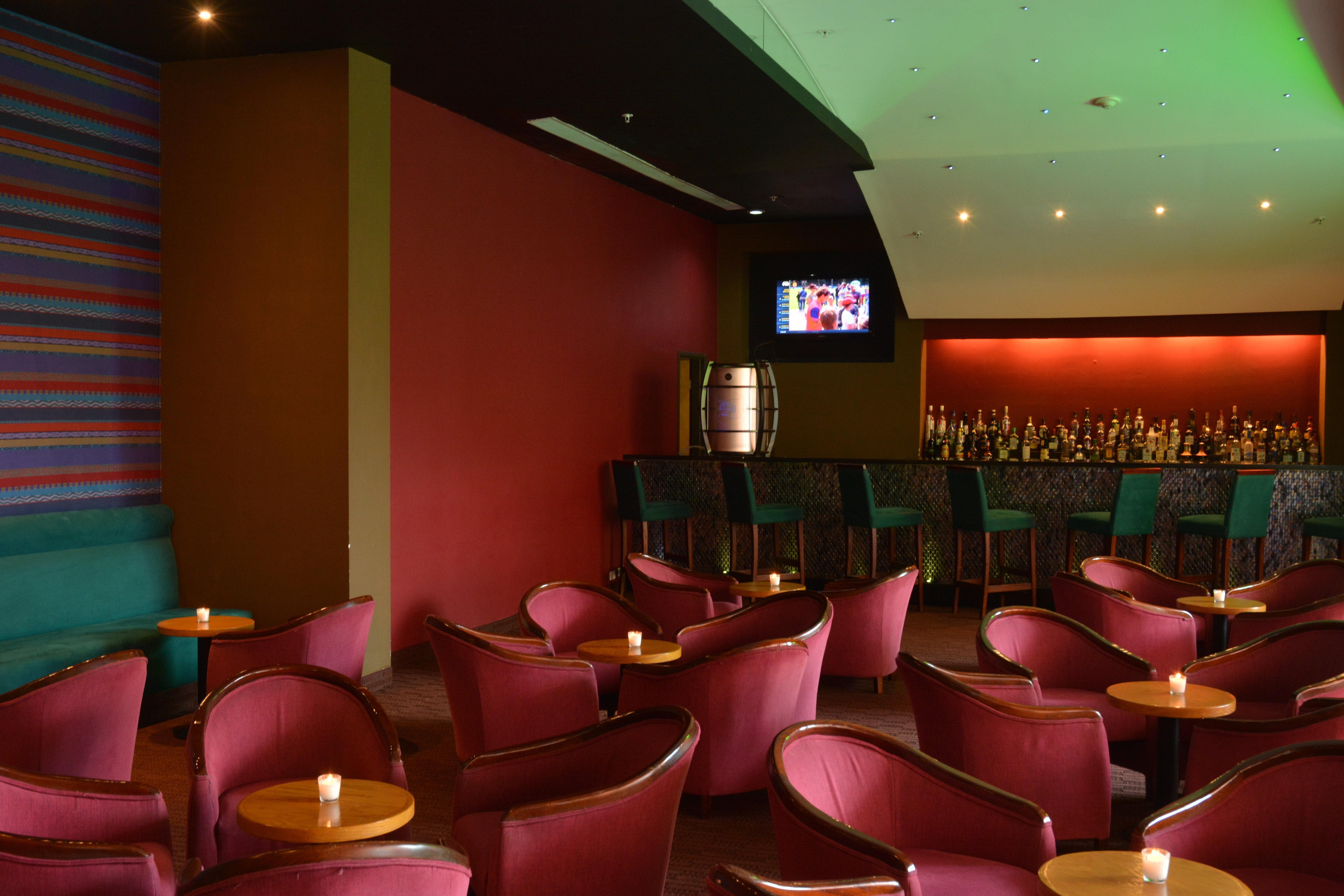 คราวน์ พลาซา มอนเทอร์เรย์ แอโรปวยร์โต Hotel มอนแตร์เรย์ ภายนอก รูปภาพ