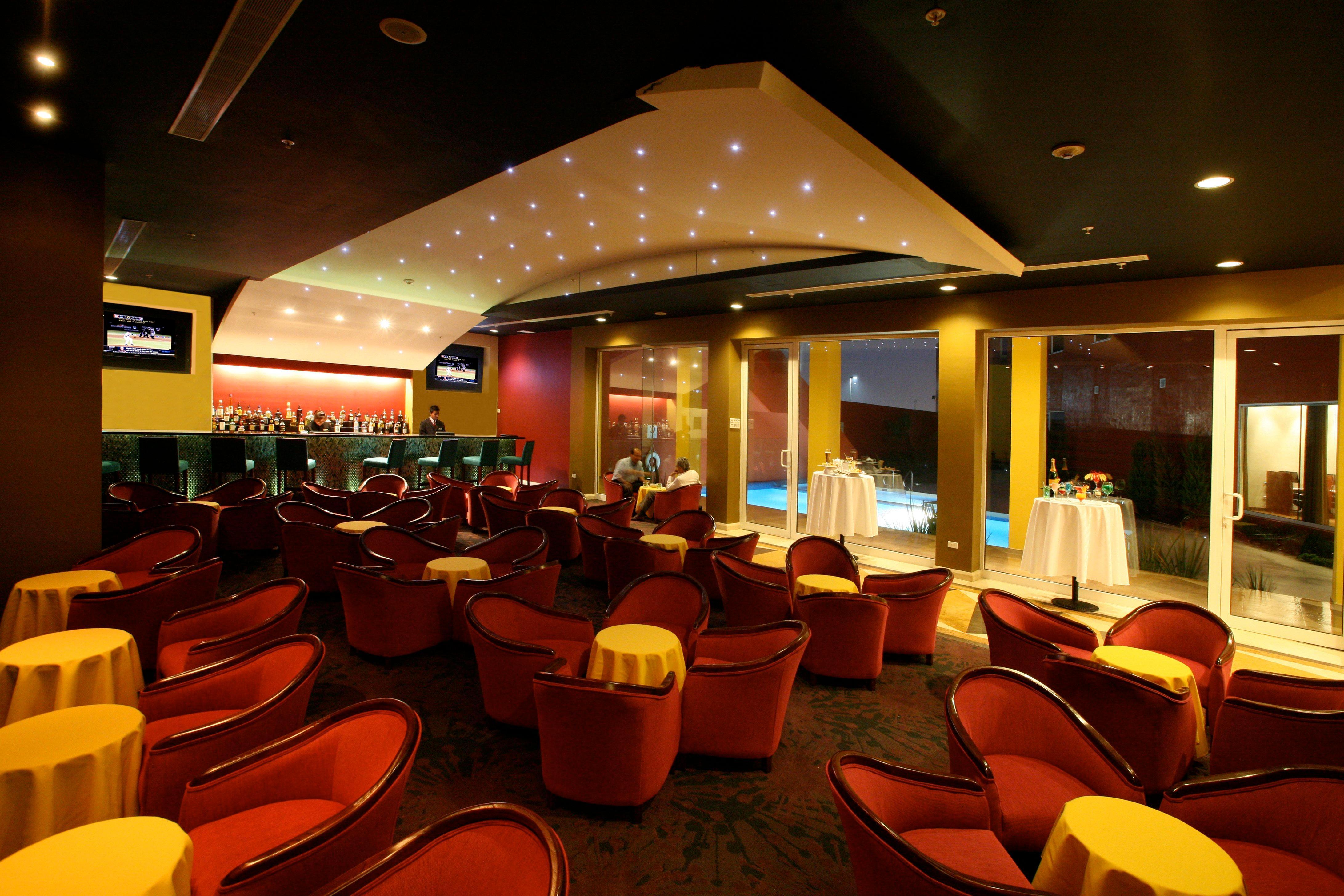 คราวน์ พลาซา มอนเทอร์เรย์ แอโรปวยร์โต Hotel มอนแตร์เรย์ ภายนอก รูปภาพ